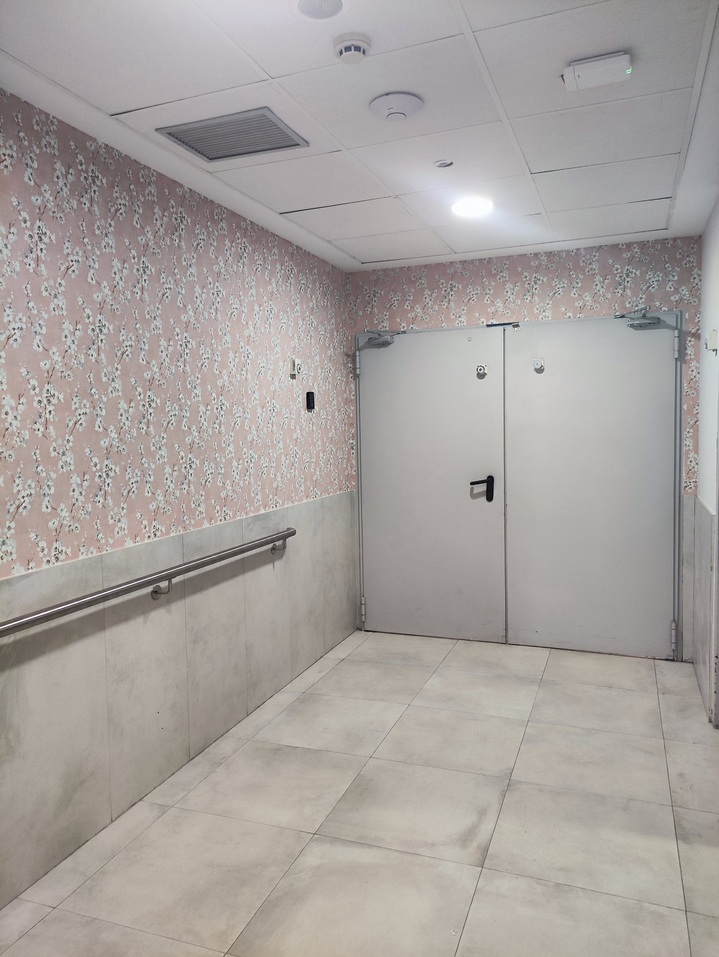 Instalación de papel pintado decorativo Madrid